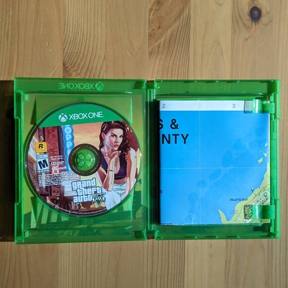 XBOX One Video Game Lot (GTA 5, Tekken 7, Batman: Arkham Knight, FIFA 17....) - Picture 3 of 7